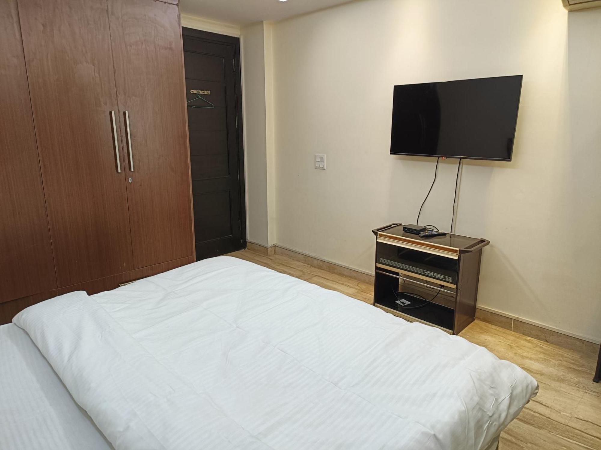 Greenleaf Apartment And Suites, Greater Kailash 1 Нью-Дели Экстерьер фото